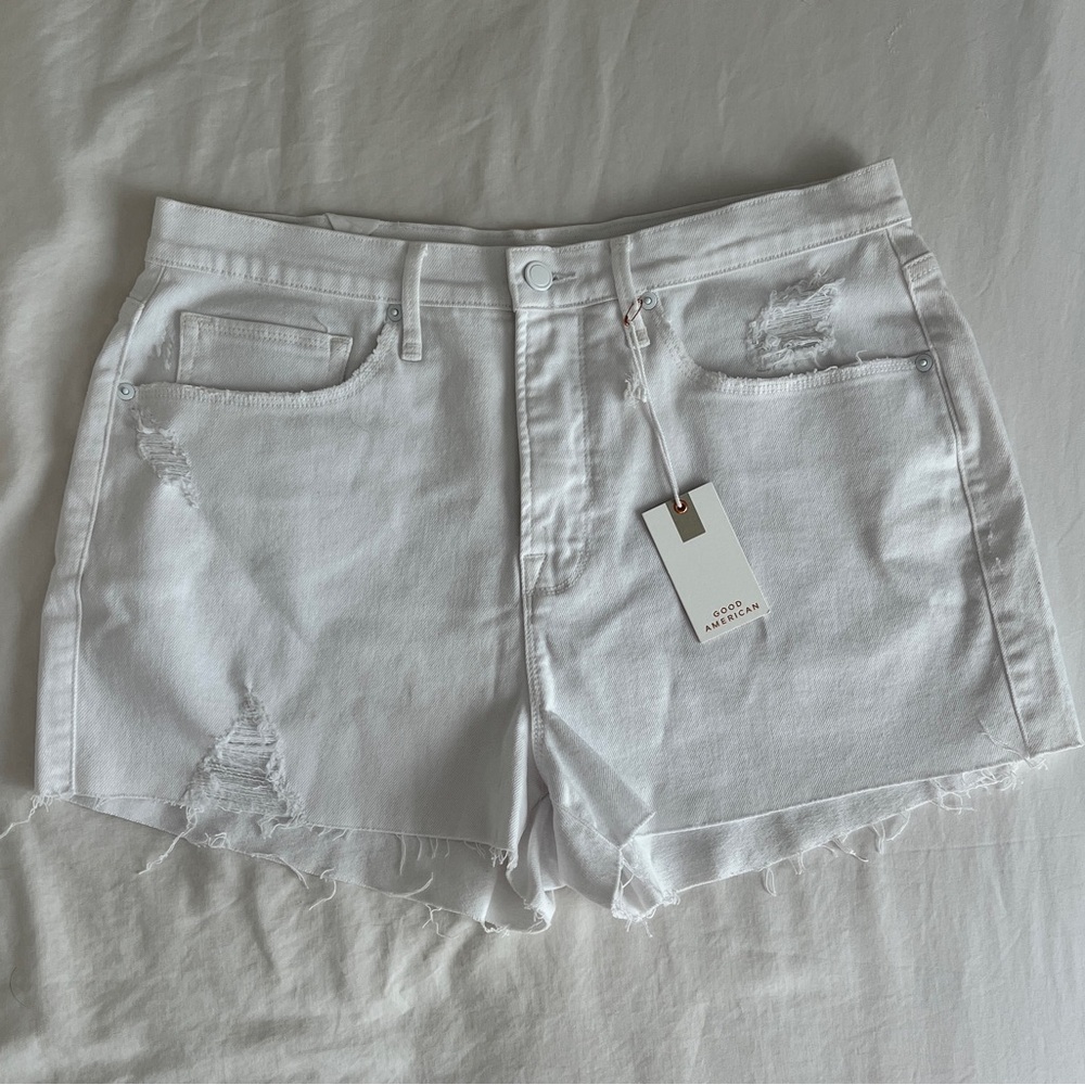 NWT Good American 90s High-Rise White Denim Cutoff Shorts Size 10/30